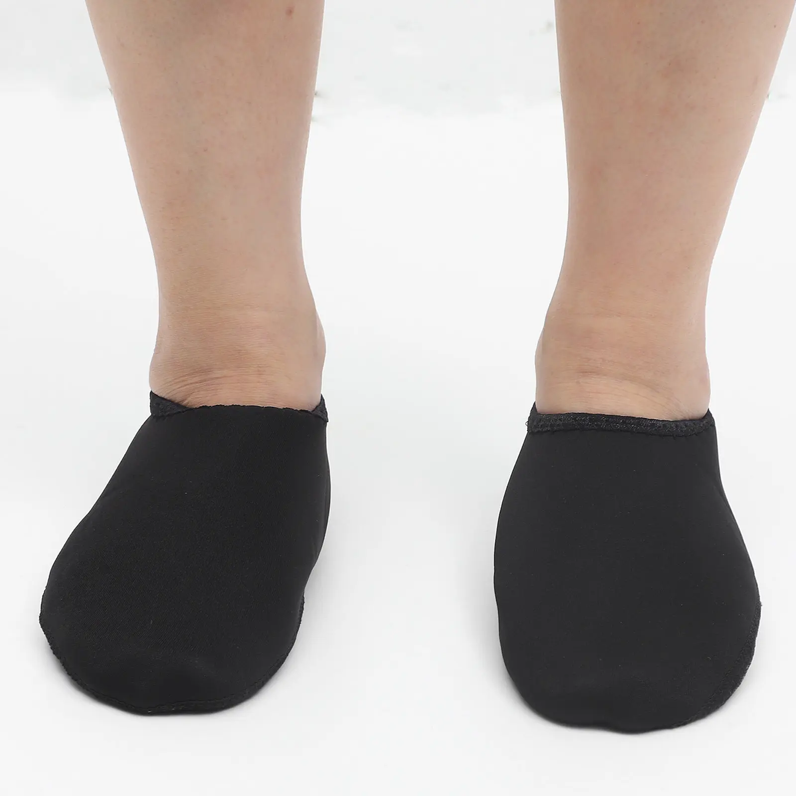 

1 пара водных туфель, легкие, дышащие, быстросохнущие, нескользящие, с гибкой подошвой, для плавания, пляжа, бассейна и водных видов спорта