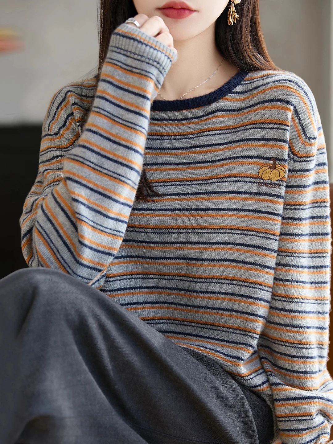

Свободный женский вязаный джемпер с вышивкой в полоску, модный трикотаж в полоску, осенне-зимний, в корейском стиле, для повседневной носки