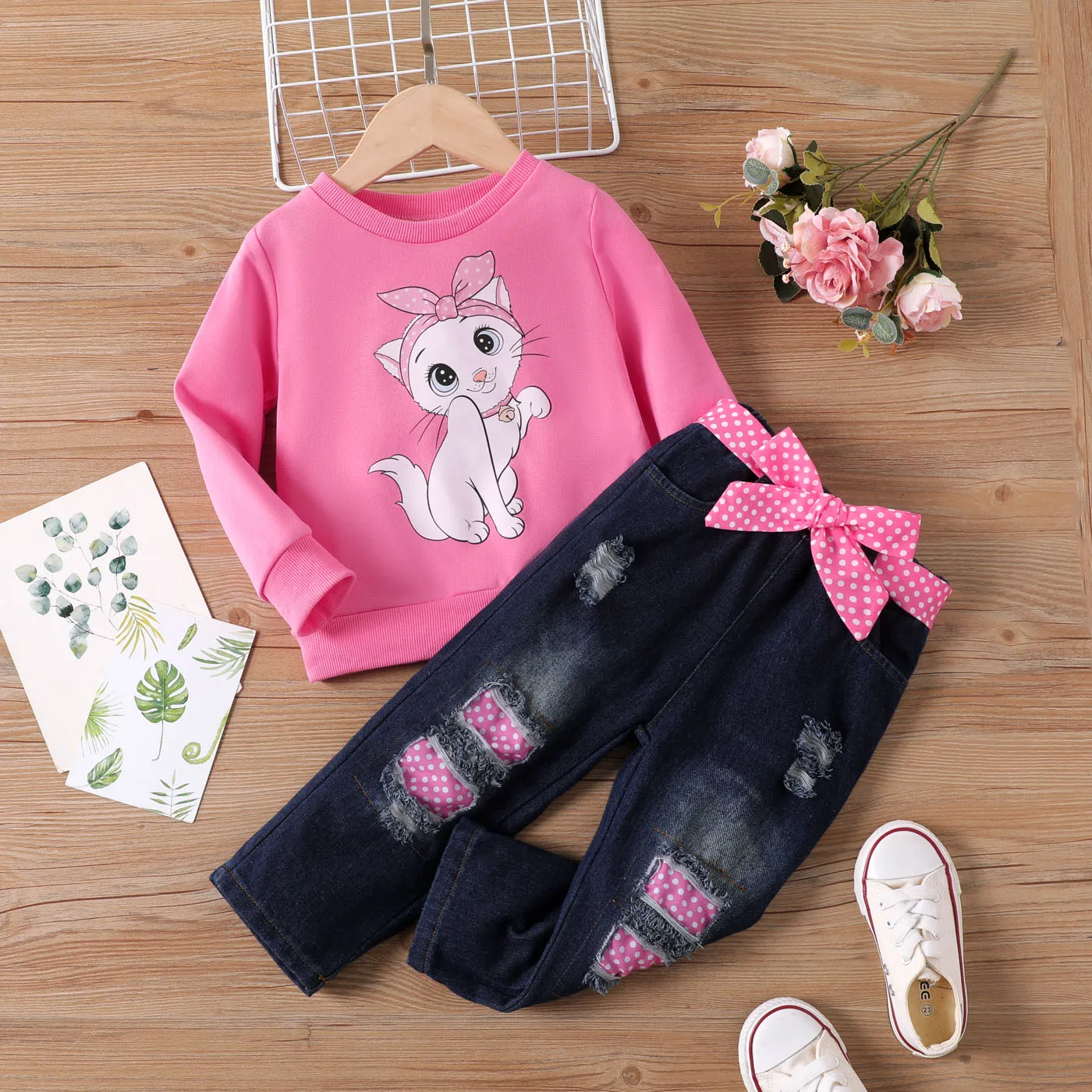 

PatPat 3PCS Toddler Girl Childlike Cat Pattern Distressed Patchwork Denim Jean set