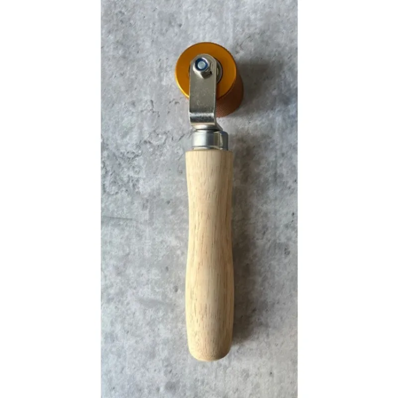 A20F-Vibrating Roller Tool For Automotive For Sound Insulation Durable Steel And Wood Construction Perfect For Home Use