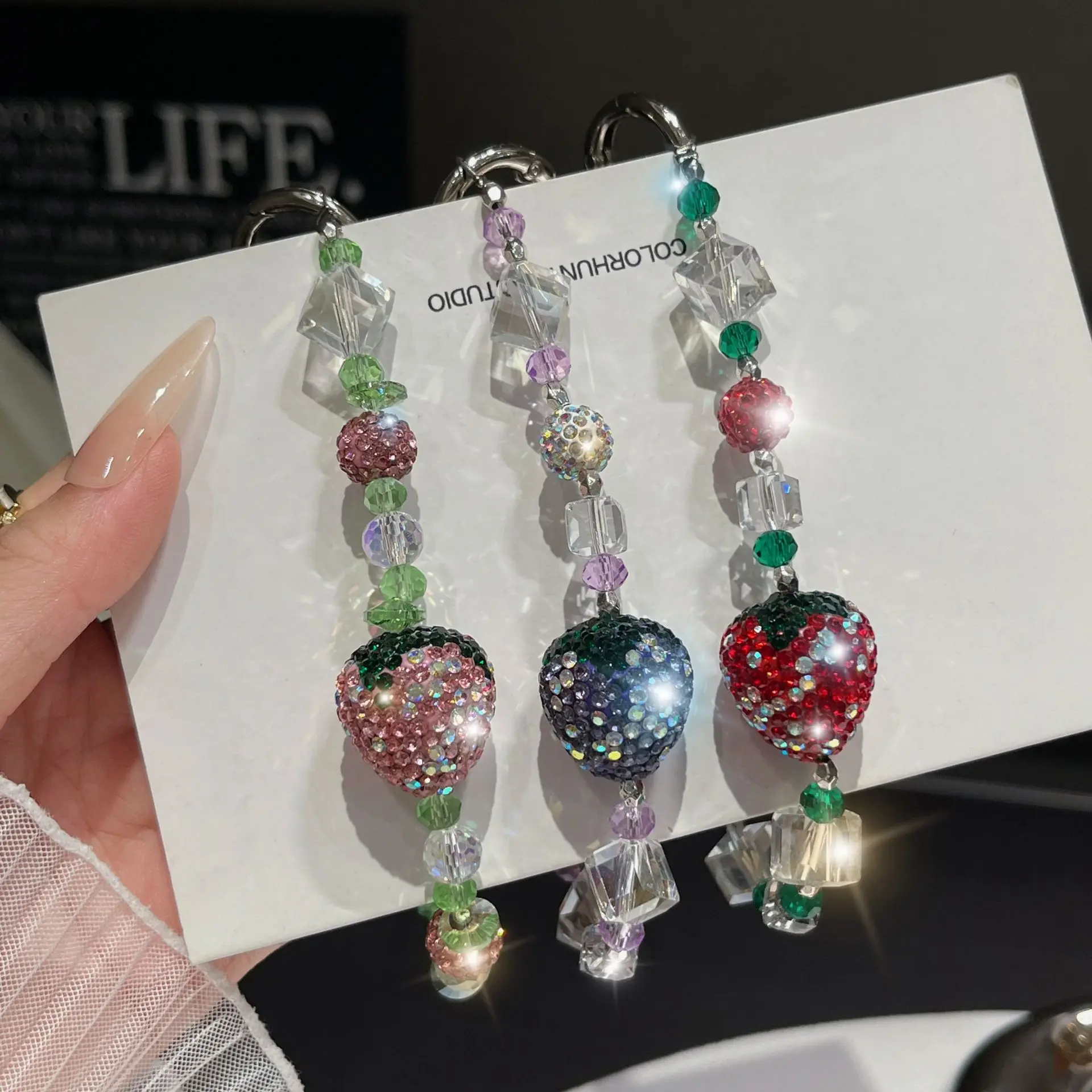 

High-End Mobile Phone Bracelet Diamond Encrusted Strawberry Beaded Crystal Wrist Chain Women's Short Bag Lanyard Keychain
