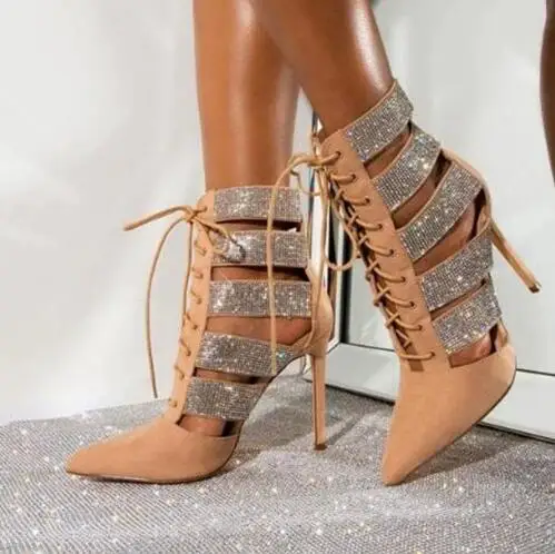 

Замшевые босоножки телесного цвета с блестящими кристаллами и стразами в стиле пэчворк, сандалии на шнуровке с перекрестной завязкой, женские короткие сапоги на высоком каблуке