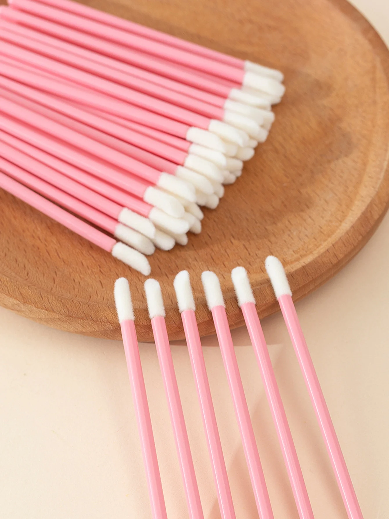 50pcs Disposable Lip Brushes,Lip Scrub Brush, Lipstick Gloss Wands,for Mascara, Eye Shadow, Lipstick