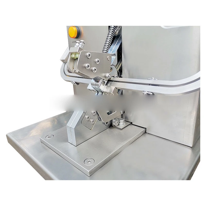 آلة إبزيم سجق لحم الخنزير أوتوماتيكية بالكامل آلة إبزيم مزدوج على شكل حرف U ختم تغليف السوبر ماركت