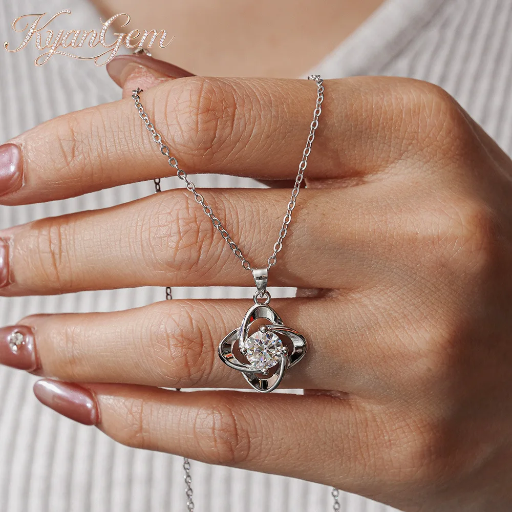 KyanGem Classic Pendant 1-Carat Moissanite Necklace Pendant for Women Fashionable Lucky Knot Platinum PT950 Jewelry