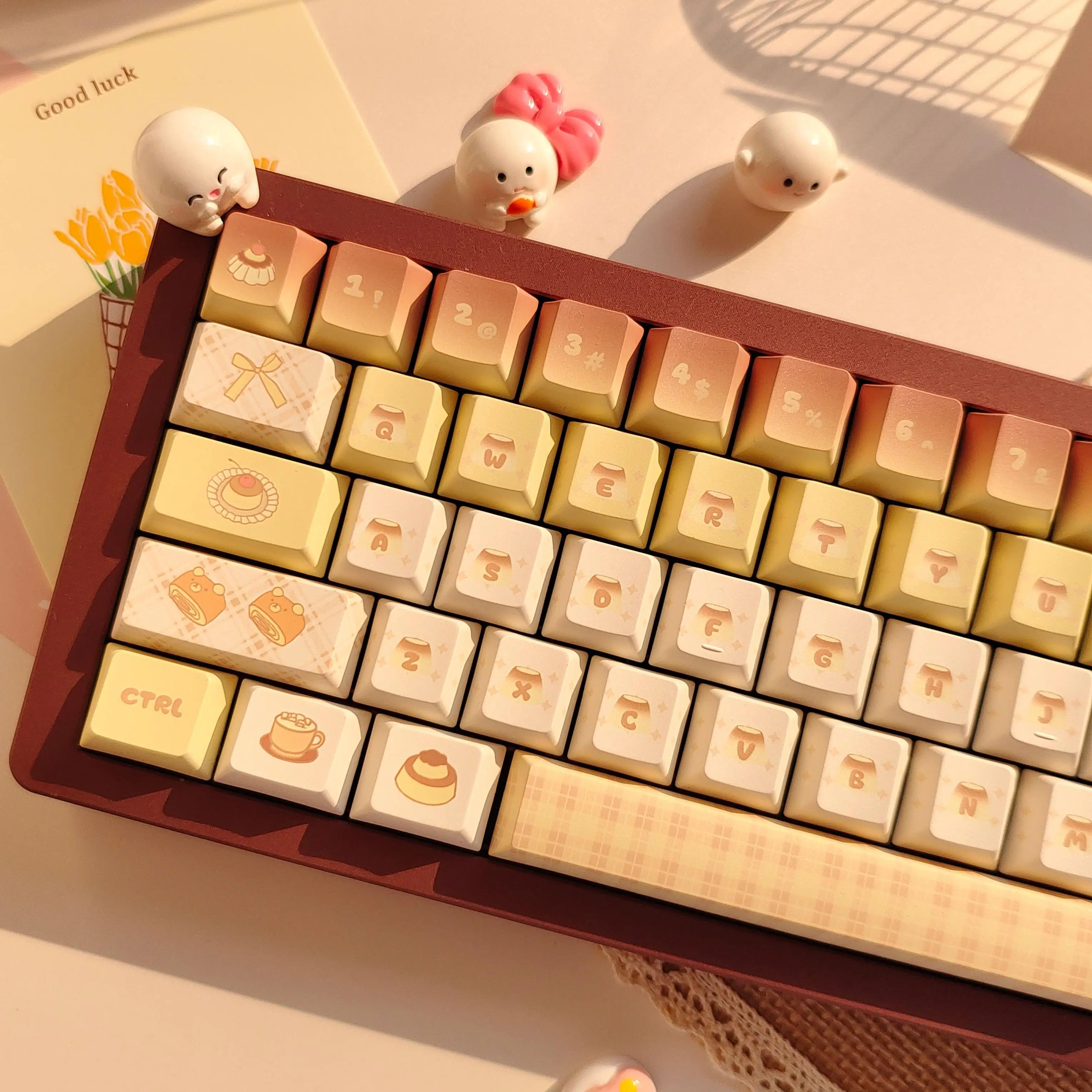 

Caramel Pudding Theme Keycaps Set PBT Sublimation QX3 Profile Keyboard Caps Custom Keycaps for Mechanical Keyboard Accessories