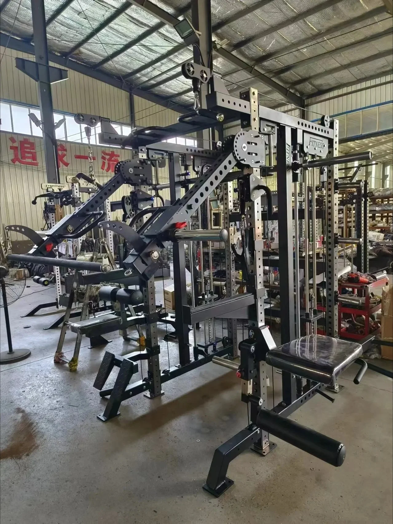 Huishoudelijke commerciële bankdrukken Squat Rack Smith Machine Geïntegreerde trainer Bird Gantry Frame Multi-combinatieapparatuur