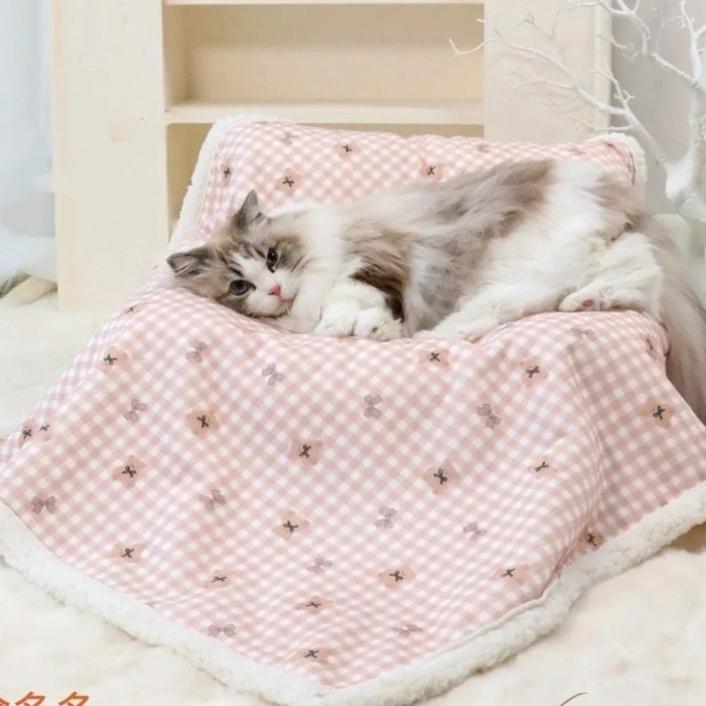 

Cute Thickened Pet Blankets Fluffy Warm Cat Sleeping Mat Cartoon Cat Nest Mat Pet Cage