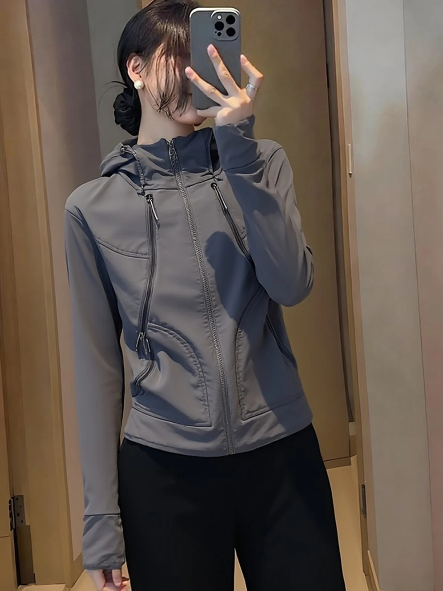 

Fashionable Versatile Hooded Jacket Zipper Cardigan Long Sleeve Commute Windbreaker Simple Top for Women Spring 2026
