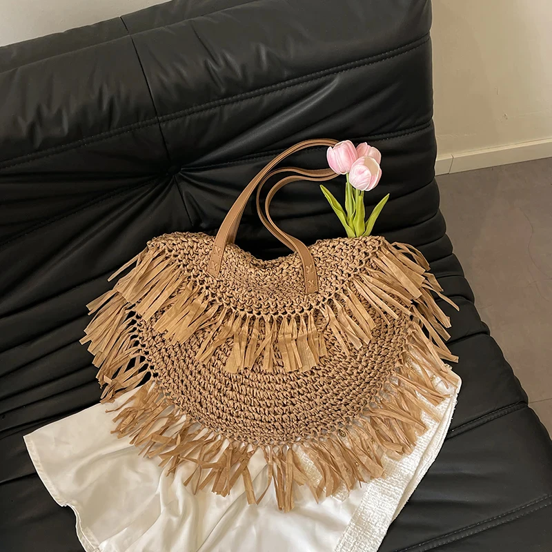 

Women Stylish Knit Shoulder Bag with Tassel Hollowed-Out Braid Bag Wear Resist Hand Woven Beach Bag Shopper Totes