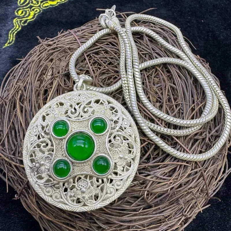2026Antique Style Filigree Hollow Pendant Necklace, Marked Qianlong Inlaid Green Beads Floral Pattern Collectible Jewelry