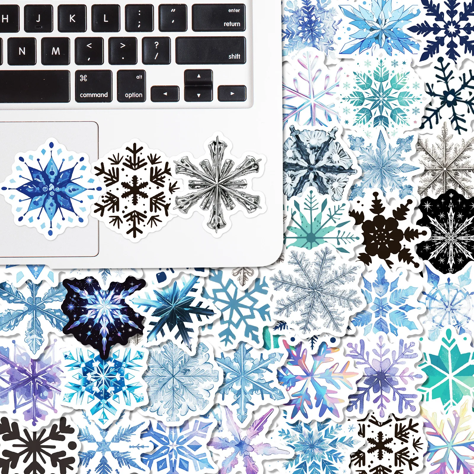 50pcs Colorful Snowflakes Winter Romance Cartoon Graffiti Stickers Phone Guitar Laptop Suitcase Water Bottles Waterproof Sticker