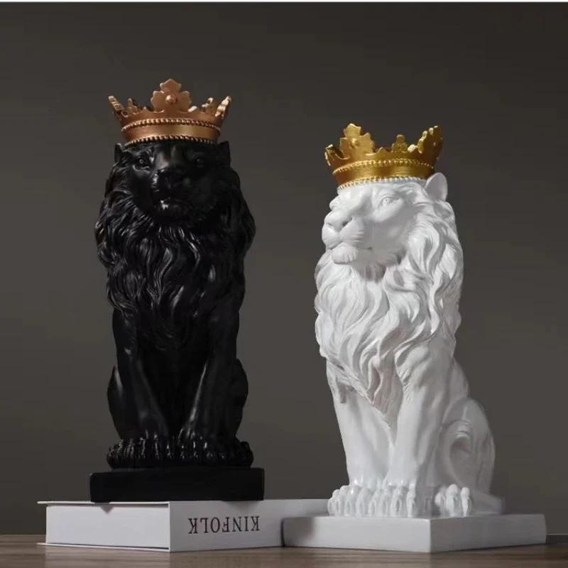 1szt Lion Animal Figurki Żywica Korona Lwy Statuetka Ręcznie robiona grafika Prezent Dekoracja biura domowego Ozdoba Pokój dzienny Biurko Wystrój