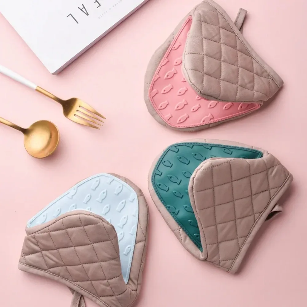 Short Kitchen Anti  Oven Mitts, Heat Resistant Silicone Kitchen Mini Oven Mitts for 500 Degrees, Non-Slip Grip Surfaces