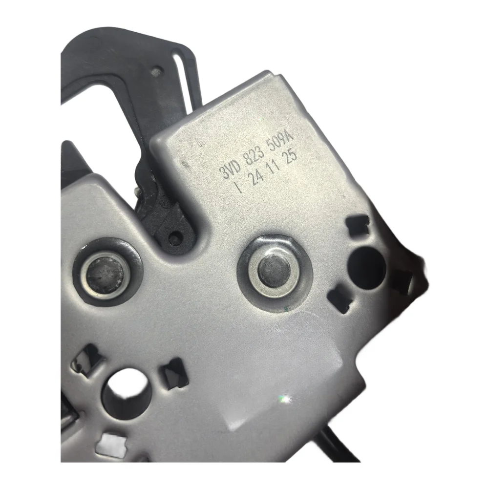 Front Hood Latch Hood Lock Assembly Direct OEM Replacement High-Strength Steel Secure Locking System Engine Hood Latch Lock