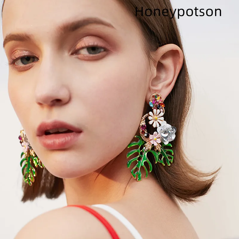 Long tassel flower earrings holiday wind 2023 new temperament everything earrings personality net red ear studs