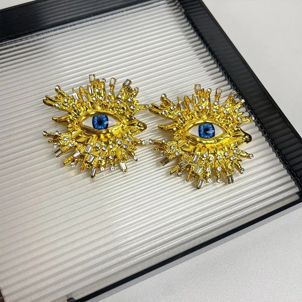 

Vintage Devil's Eye Jewelry Set Delicate Tassels Eyes of Demon Stud Earring Imitated Pearl Exaggerated Woman Brooch