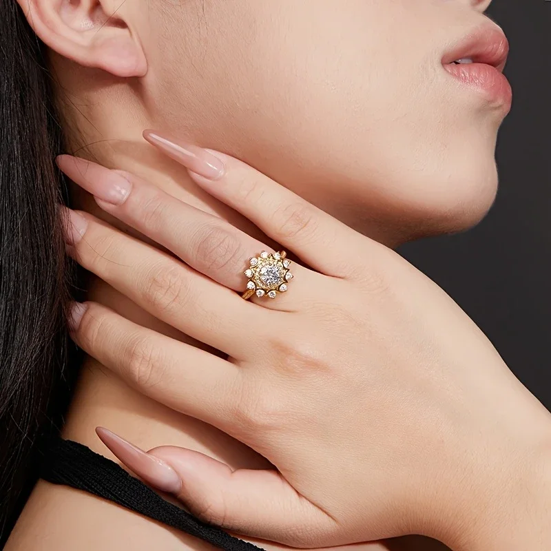 

One piece of S925 sterling silver ring with moissanite stone, gold-plated with 18K gold, suitable for men and women, trendy Euro