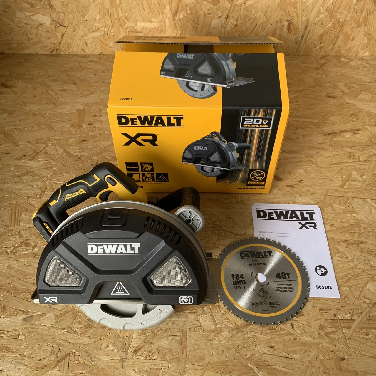 

DeWalt DCS383 20V 184mm tct Metal Cutting Circular Saw Bare Unit depth 67mm TOOL ONLY -