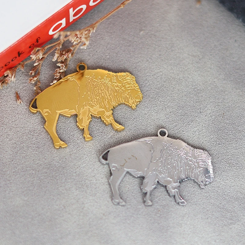 2pcs Punk Wild Animal Lion Brown Bear Polar Bear Wisent Charms For Jewelry Making Stainless Steel Pendant Fit diy Accessories