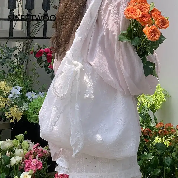 2026 White Lace-Trimmed Canvas Tote Bag Romantic Floral Embroidery Casual Shoulder Bag for Women