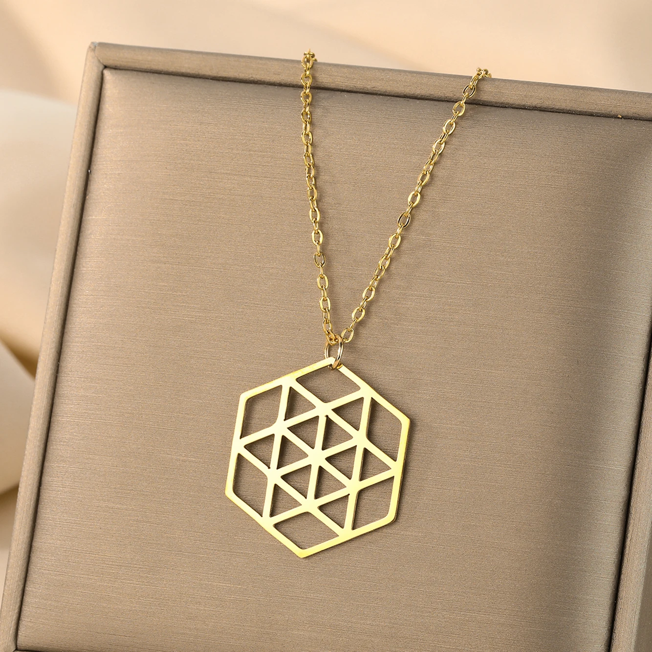 Kinitial Octagami Origami 24 Carat Pendant Necklace Retro Vintage Geometric Jewelry Choker Necklace