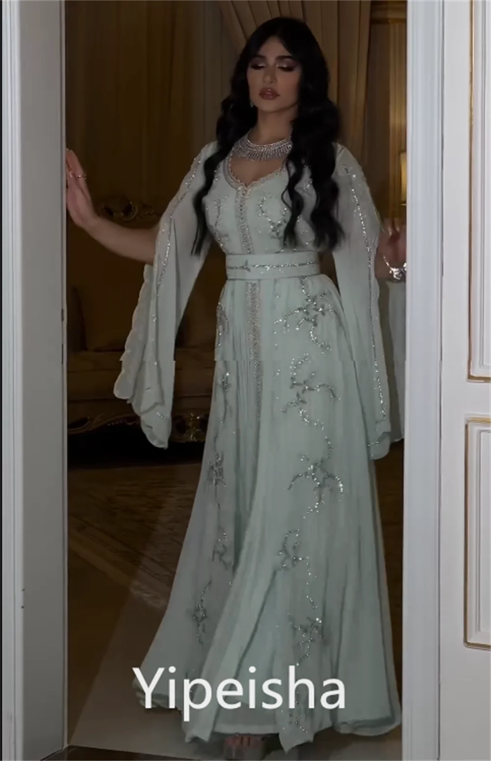 Yipeisha-بسيطة v-neca a-line Quinceanera ، براقة مسائية ، طول أرضية شيفون مخصص