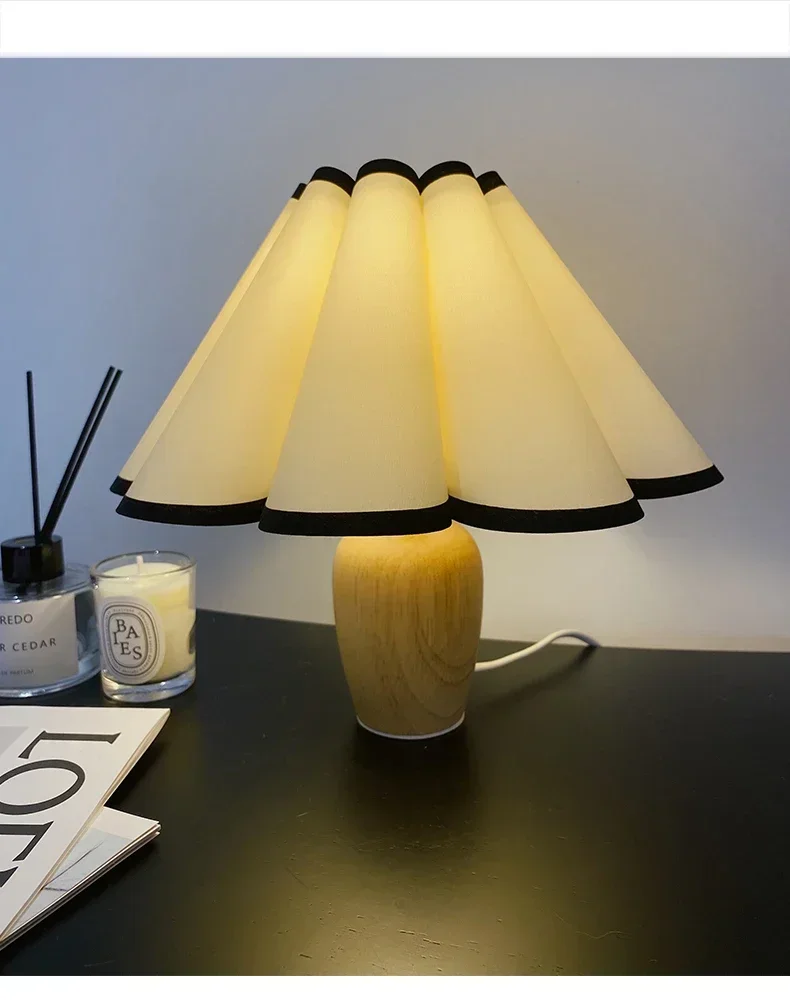 USB Wooden Table Lamp with Lampshade Small Wood LED Table Light Lamp for Bedside Bedroom Dining Night Lamp