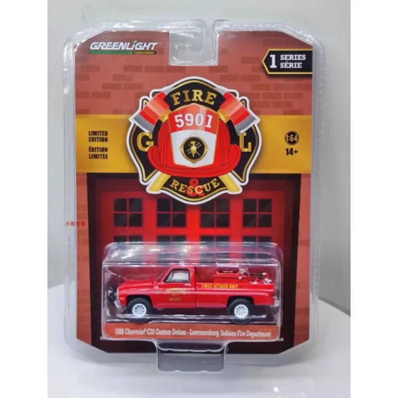 

GreenLight 1:64 1986 C20 Custom Deluxe Fire Department Alloy Car Model Static Decoration Collectibles Gift Toys