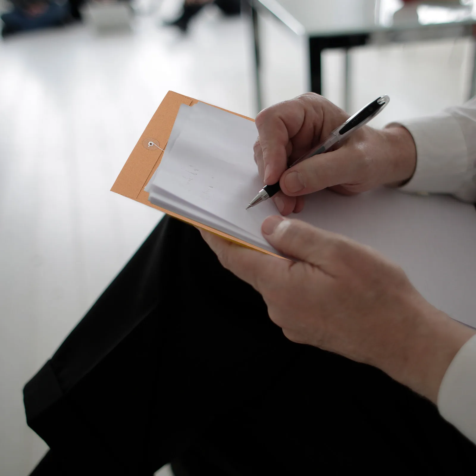 

25Pcs File Folder Large Capacity Kraft Paper Portfolio Organizer Case Letter Size Document Carrier Bag Office Stationery