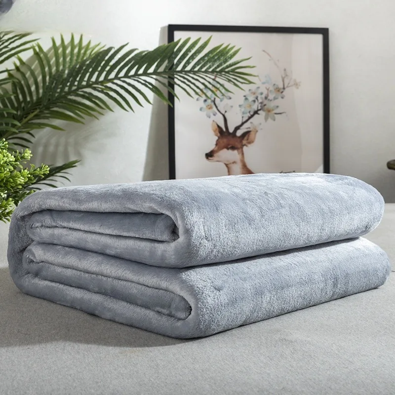 50*70cm Baby Seasonal Flannel Home Small Blanket Air Conditioner Blanket Nap Cover Leg Pet Blanket for Covering or Laying