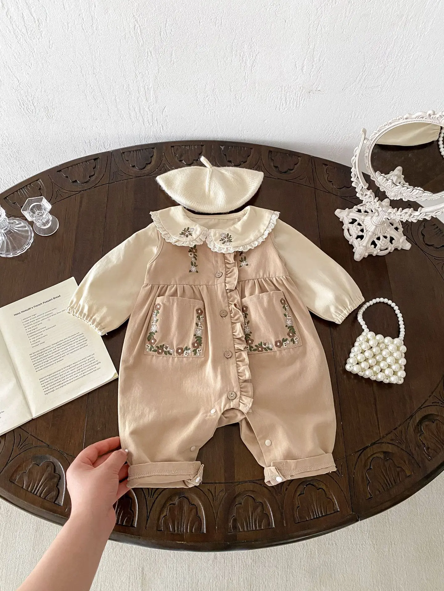 2024 Autumn New Baby Girl Sleeveless Romper Cotton Toddler Girls Casual Pocket Overalls Infant Flower Embroidery Lace Jumpsuit