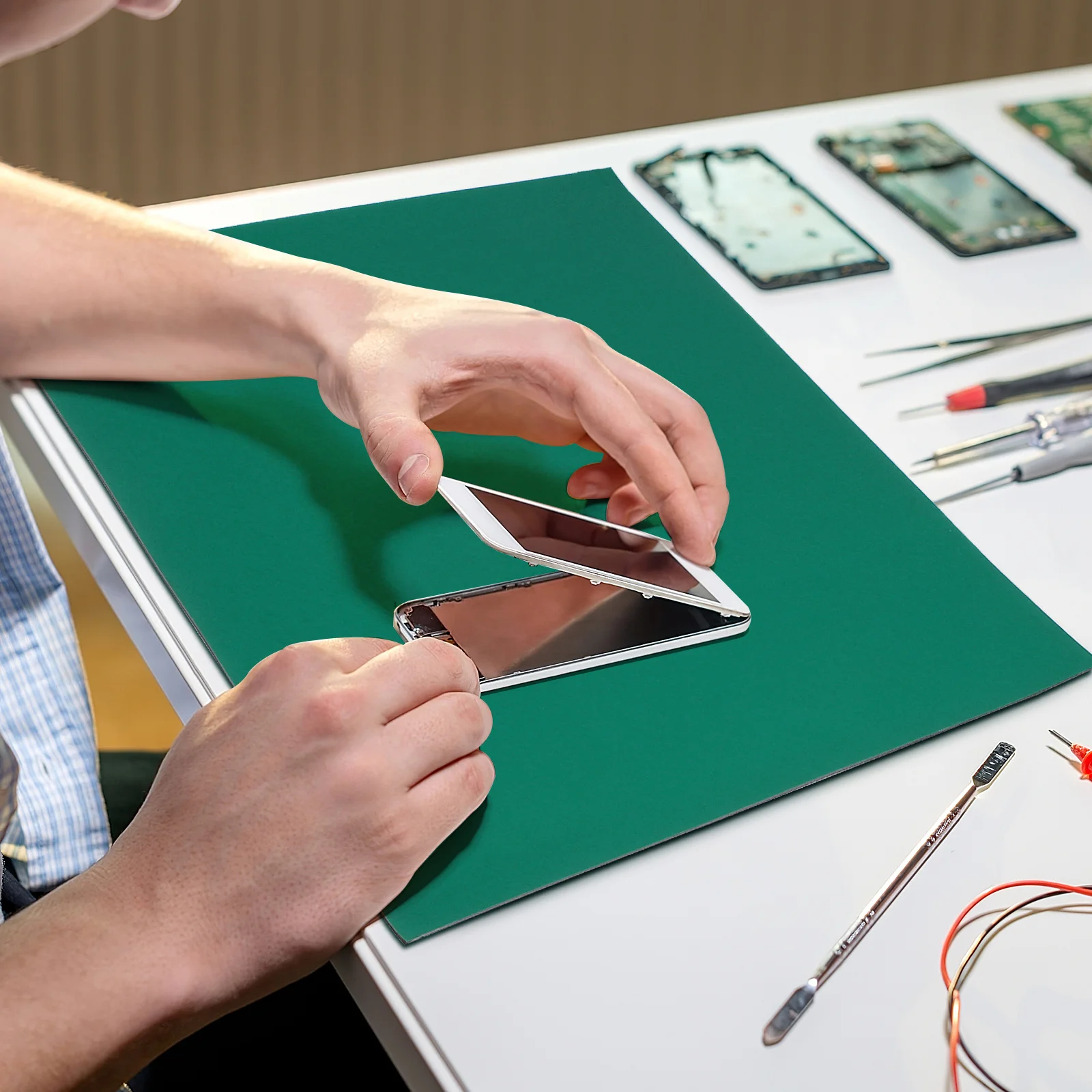 

1pcs Anti Static Mat High Temperature Resistant Wearproof Non-Slip Grounding Desk Pad For Electronics Repair Work Station