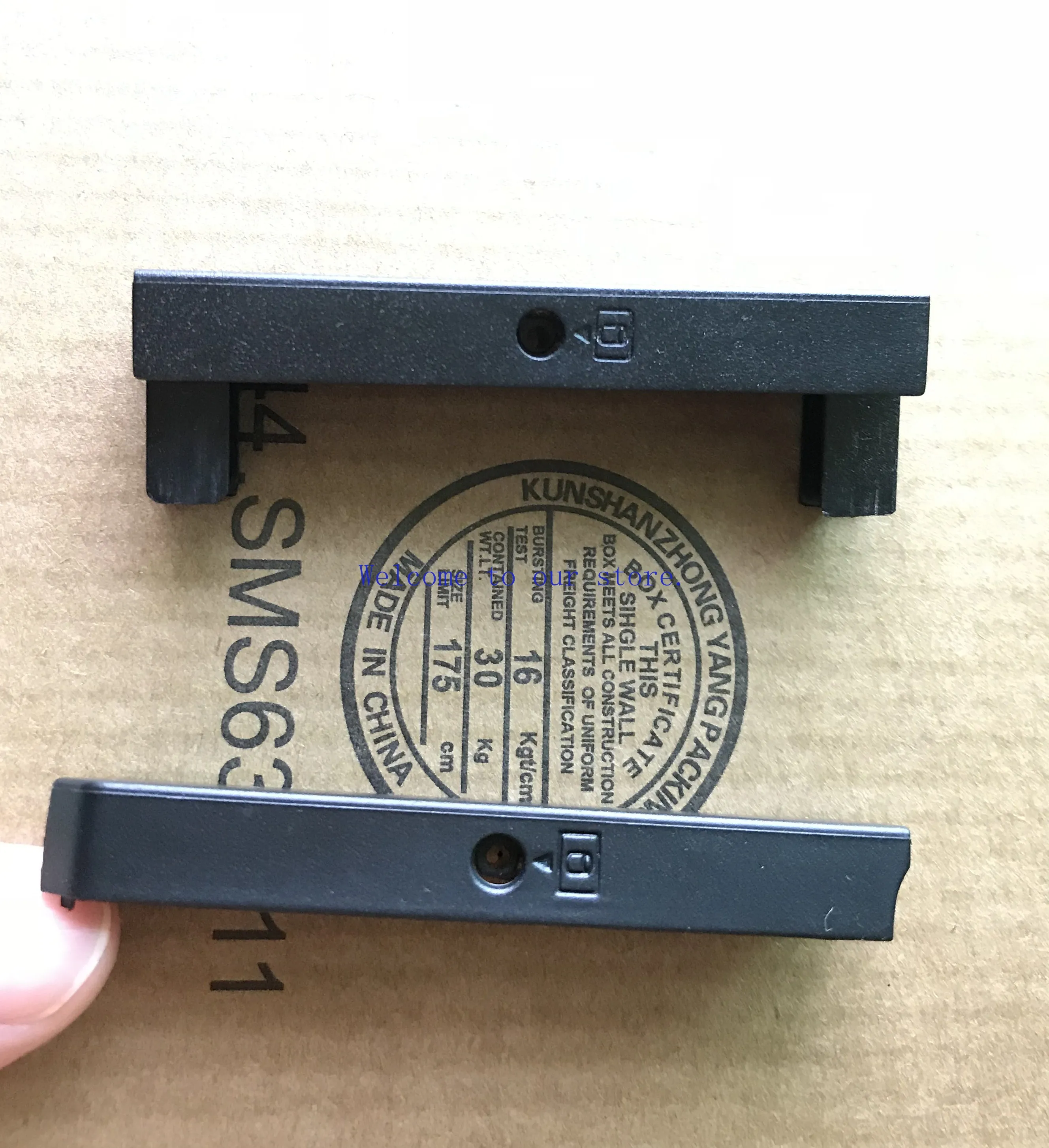 

Для IBM Lenovo Thinkpad T60 14-дюймовая 15-дюймовая перегородка для жесткого диска совершенно новая.