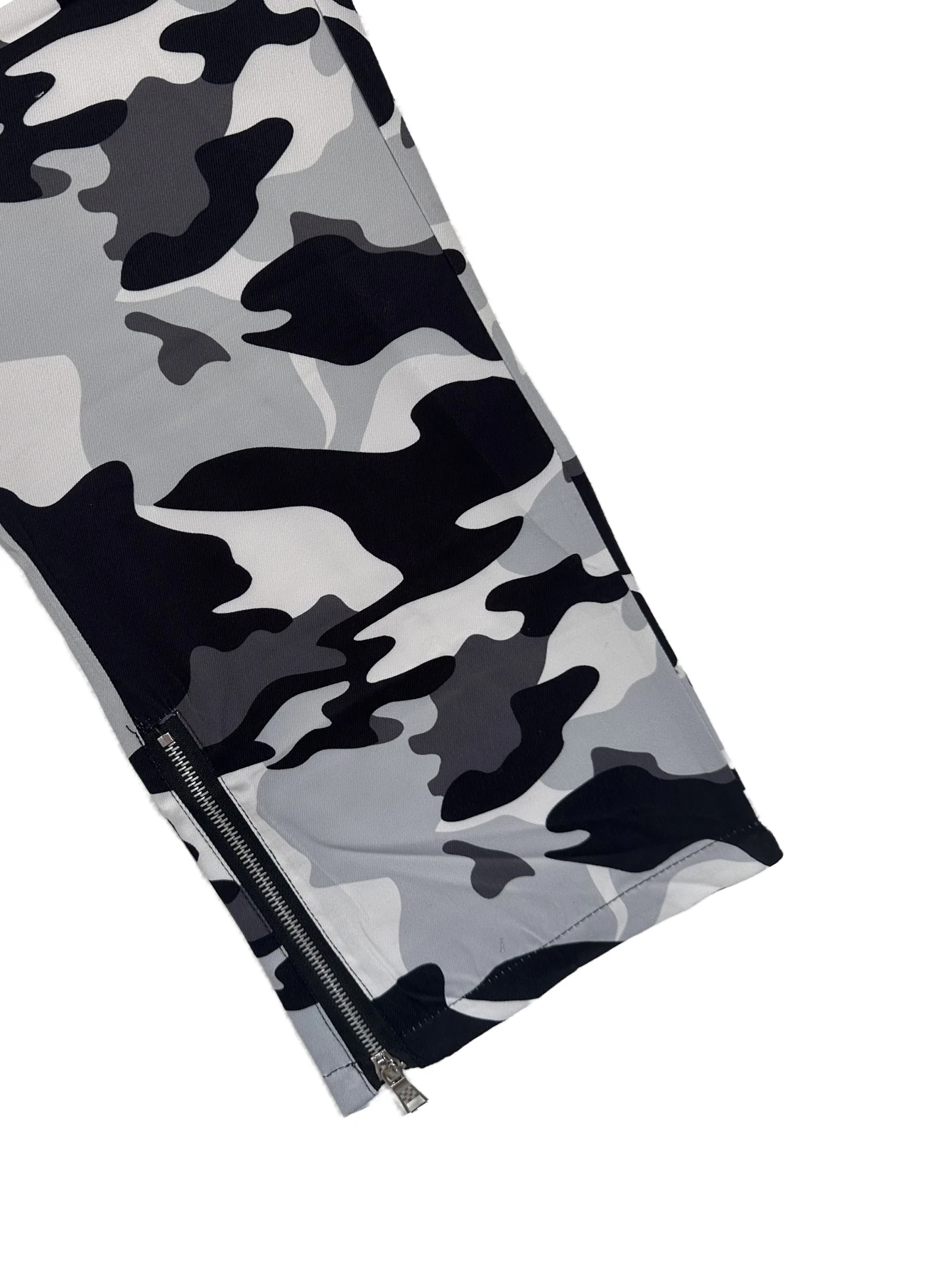 Men's Camo Print Flap Pocket Side Drawstring Waist Loose Cargo Camo Pants, Fall Fashionable loose multi pocket camouflage