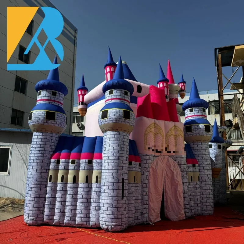 Castello gonfiabile gigante con sfondo da palcoscenico costruito personalizzato per giocattoli per organizzatori di feste di eventi
