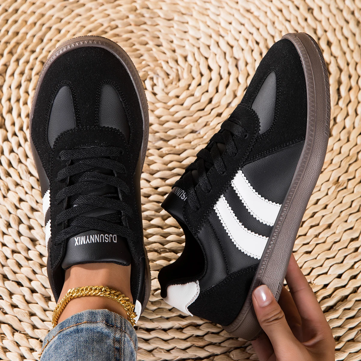 Women Daily Walking Board Shoes Retro Suede Patchwork Casual Sneakers Unisex Lace Up Gum Sole Flat Skate Shoes Vintage