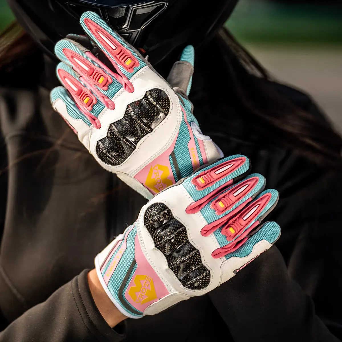 Female authentic motorcycle riding gloves female carbon fiber anti-fall protective motorcycle gloves