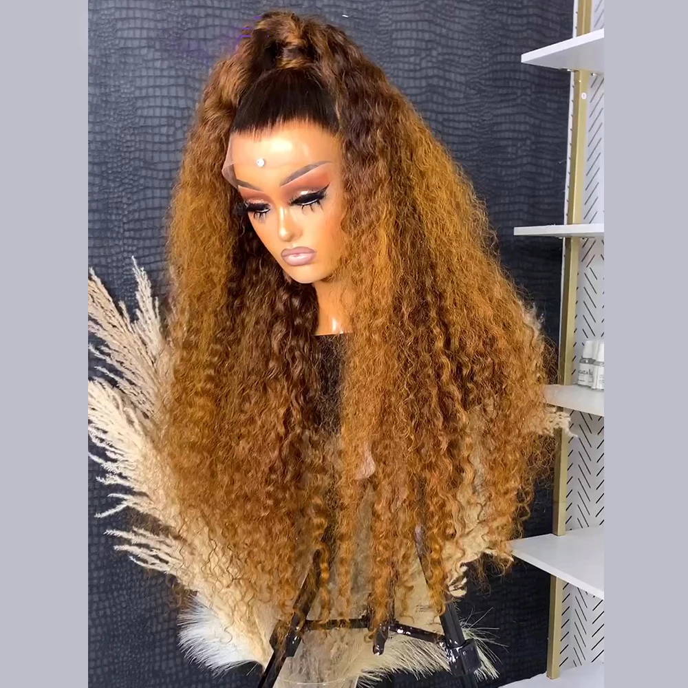 Rubio degradado rizado suave línea de cabello Natural 180 densidad 26 ”peluca con malla frontal larga para mujeres negras con pelo de bebé prearrancado diario