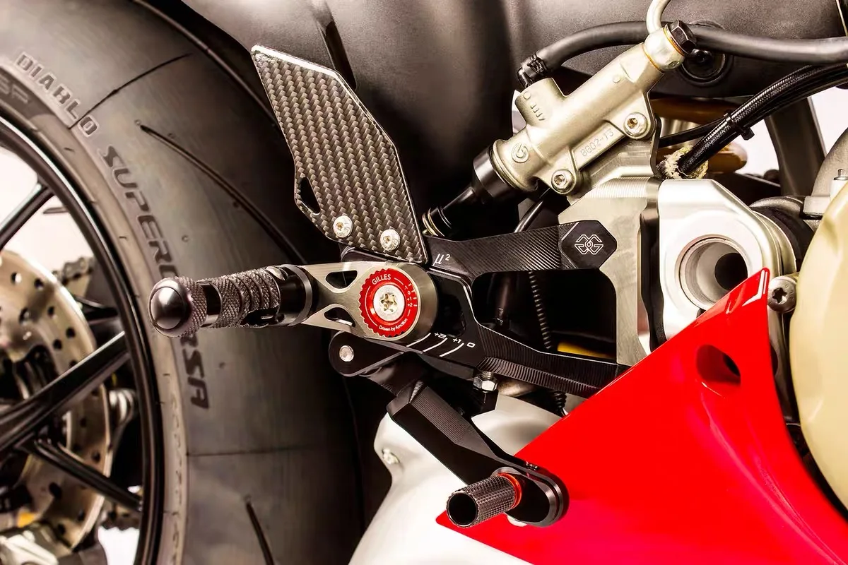 For DUCATI PANIGALE V4 V4S V4R 2018-2022 New Streetfighter V4/S RearSet Foot Pegs Bracket Heel Guard Motorcycle Accessories