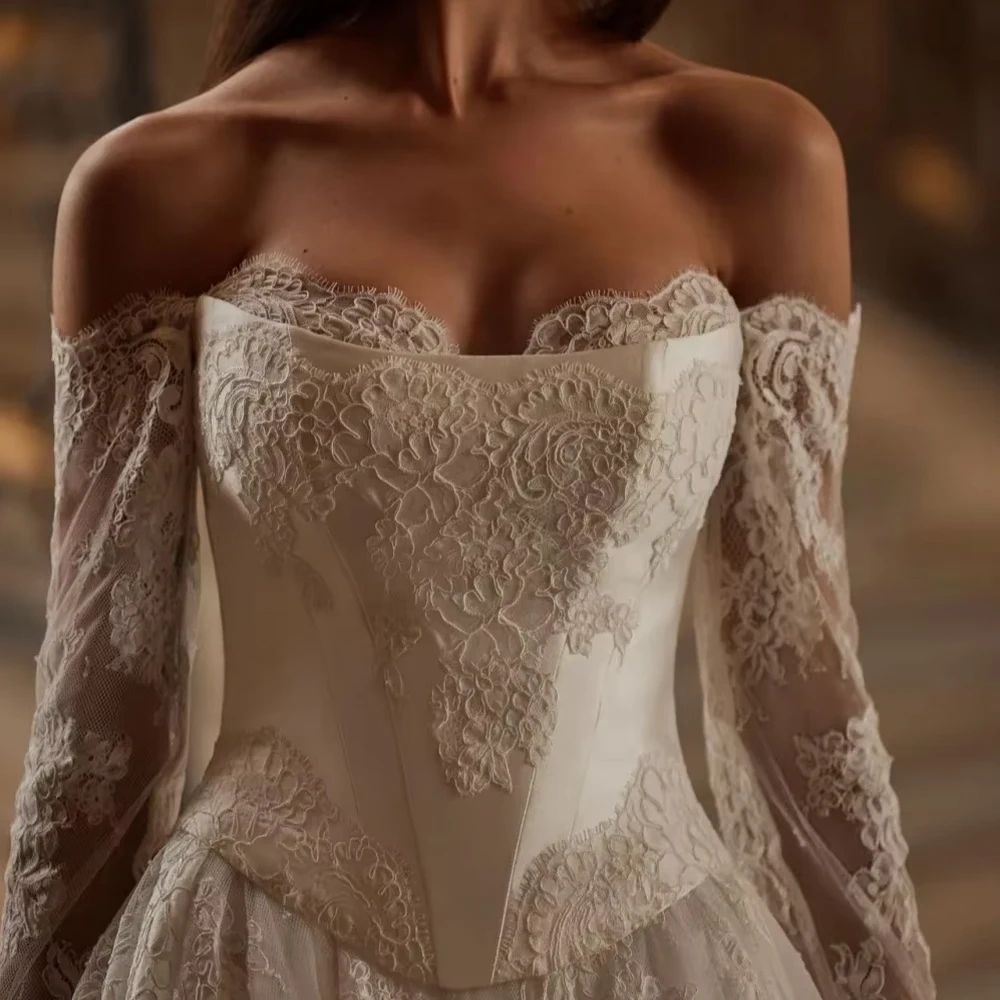 تخصيص قبالة الكتف فساتين الزفاف الحبيب طويلة الأكمام الدانتيل يزين ألف خط الأميرة العروس ثوب الزفاف ثوب الزفاف