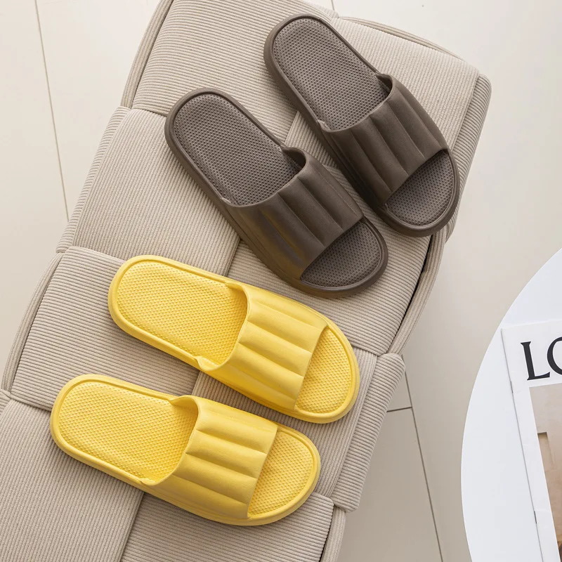 Ladies bathroom soft sole non-slip flat sandals Home leisure entertainment thick sole unisex couple slippers