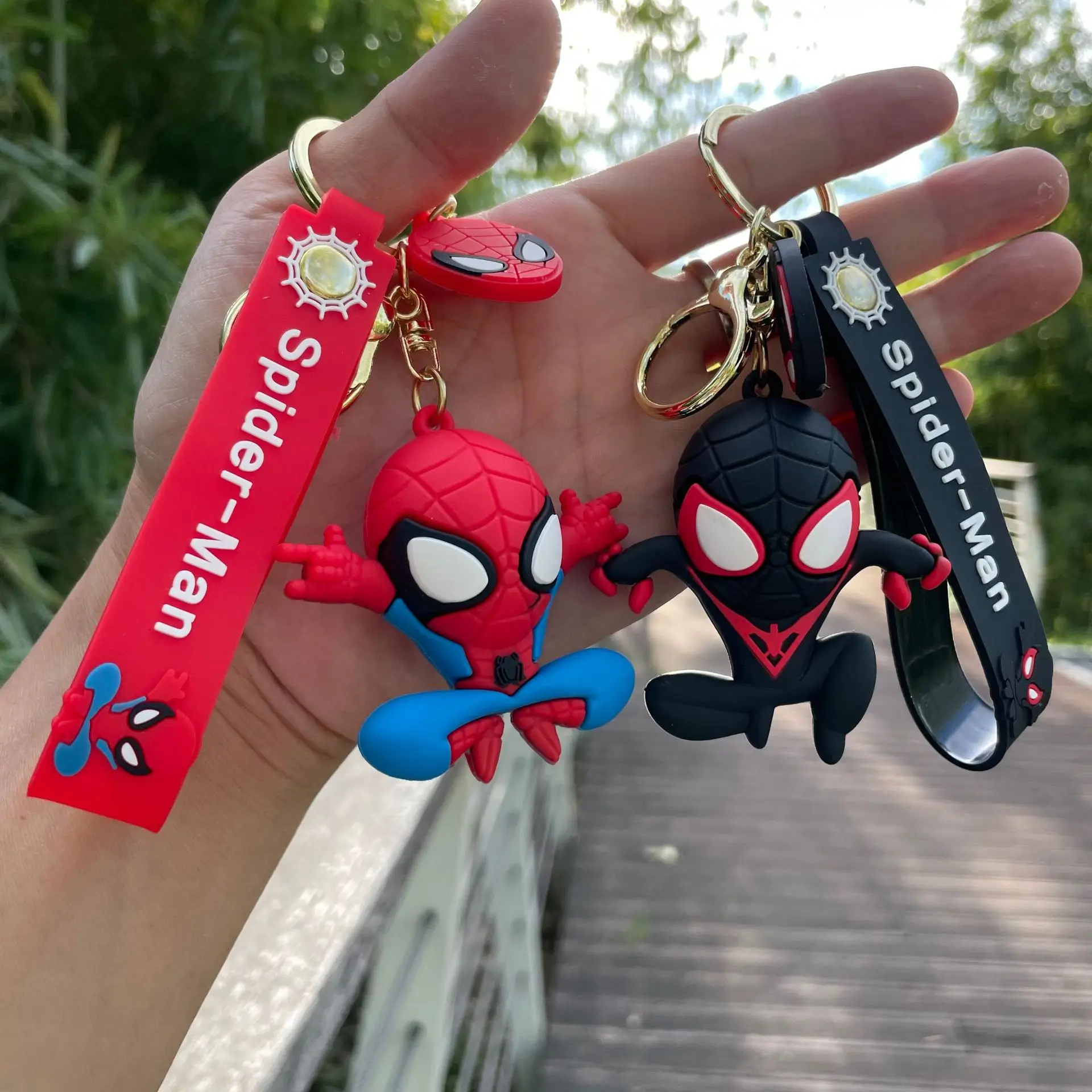 New Marvel Spider Man silicone doll keychain, internet celebrity car keychain, creative couple bag, pendant, small gift keychain