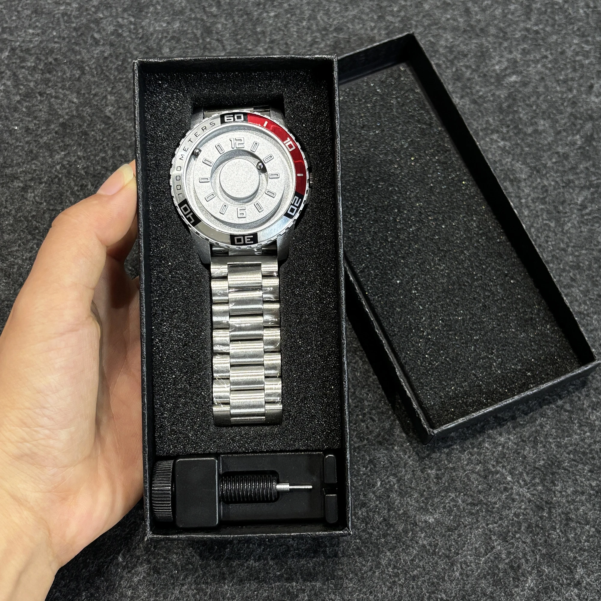 FashionNew Design Magnetic Metal Beads Multifunctional Watch Men's Magnet Ball Sports Quartz Watch Creative Dial Man Wrist Watch