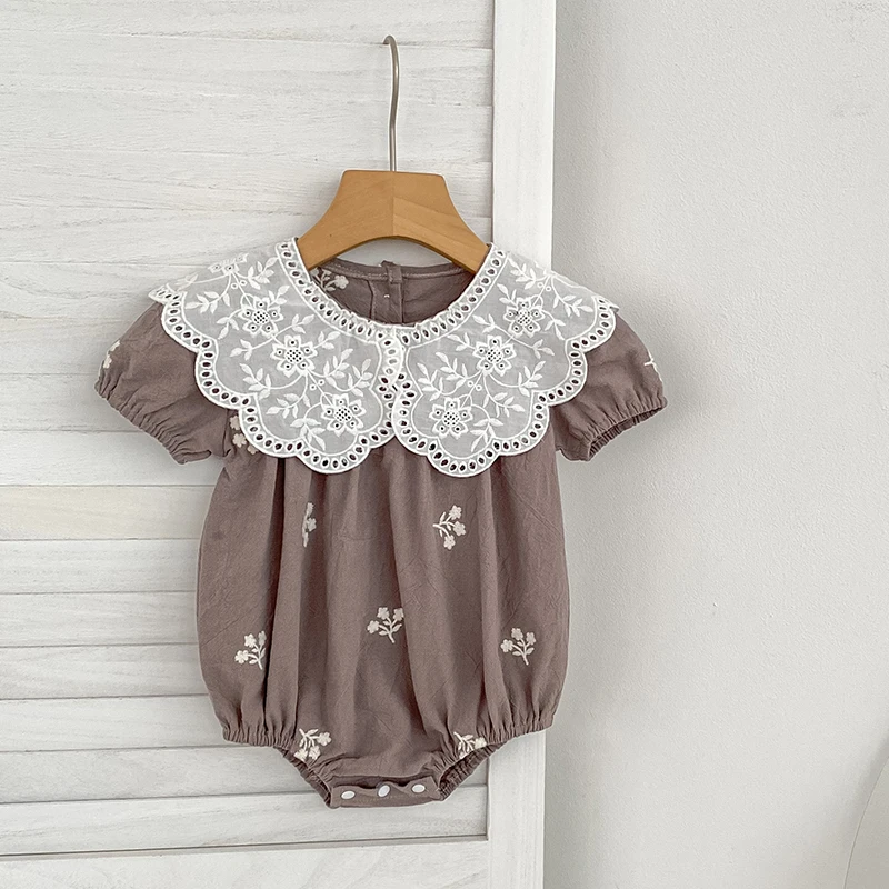 ملابس الطفل الصيف ملابس لحديثي الولادة الأزهار رومبير الفتيات المطرزة حللا من القطن قصيرة الأكمام Sunsuits 0-2Y ثوب فضفاض للأطفال الرضع