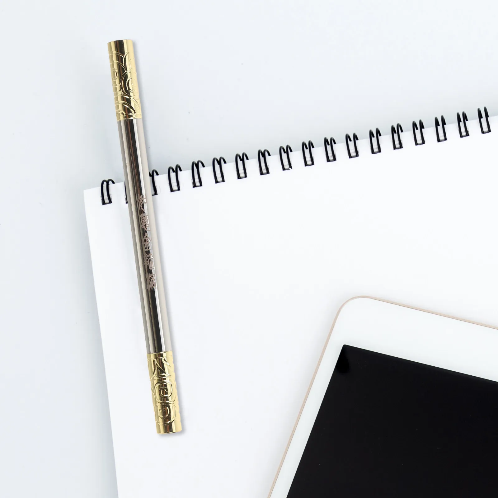 

Металлическая шариковая ручка Xiangyun Ruyi с узором «Золотые облака», черные чернила, оригинальная ручка с тематикой «Путешествие на Запад», для офиса и студентов