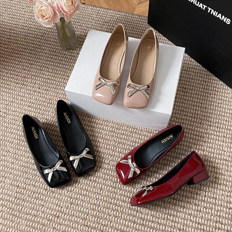 

Square Head Mary Jane Women's Shoes Chunky Heel Commuter Fashionable Flat Heel Retro Style round Toe Leather Fashionable All-...