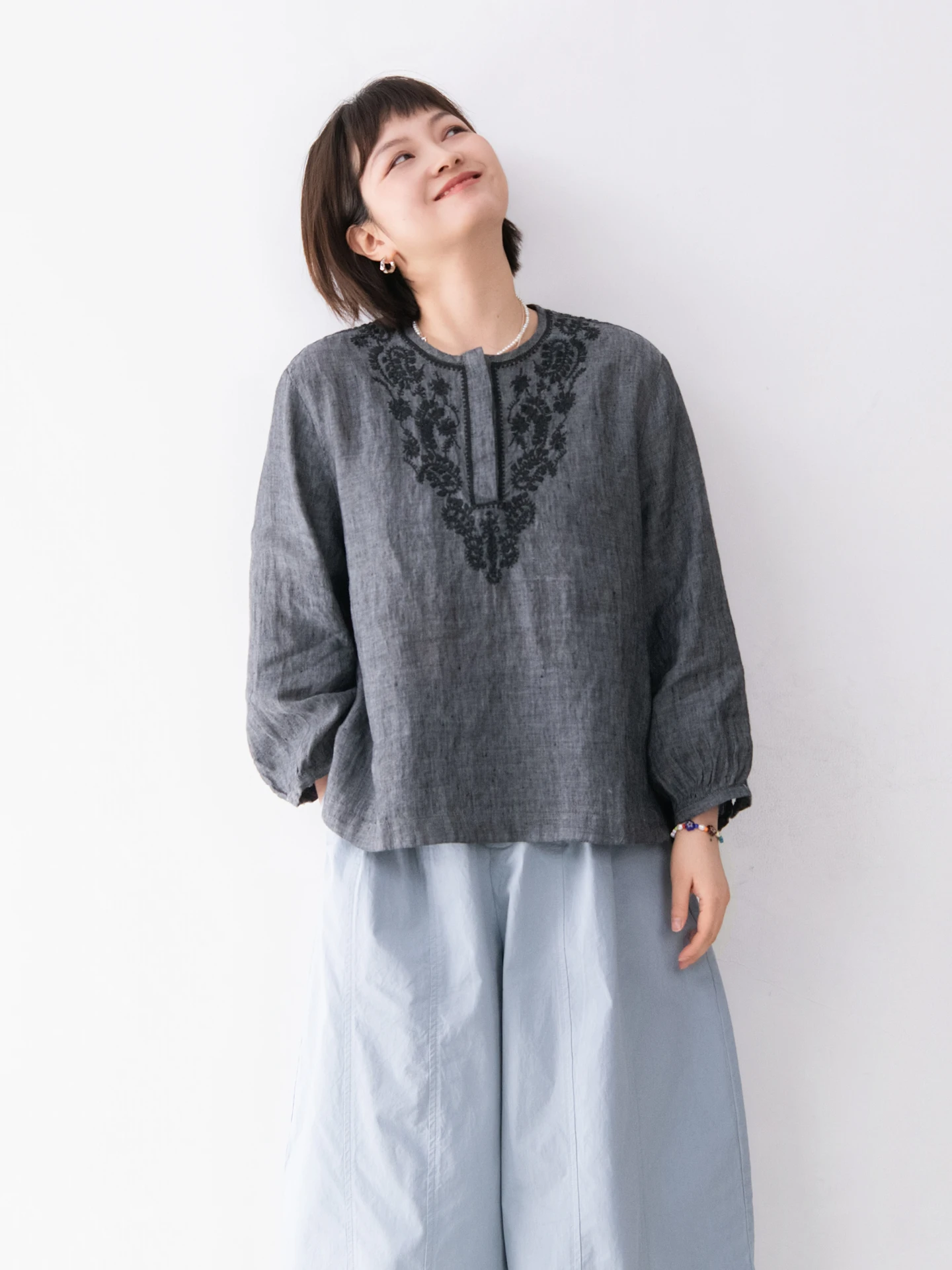 

Льняная женская блузка с длинным рукавом и вышивкой в стиле дзен, удобный дышащий пуловер с открытым передом, повседневный модный топ