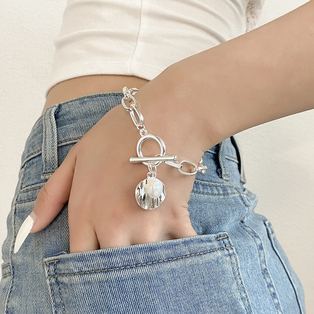 

Amorcome Vintage Thick Round Pendant Pearl Charm Bracelets Toggle Clasp Chunky Link Chain Bracelets for Women Fashion Jewelry