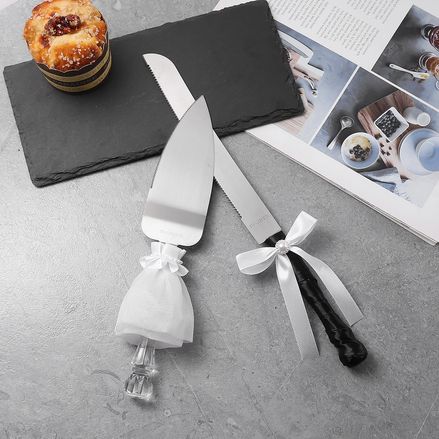 Western-style wedding goblet wedding black and white dress wine glasses tableware four-piece gift box